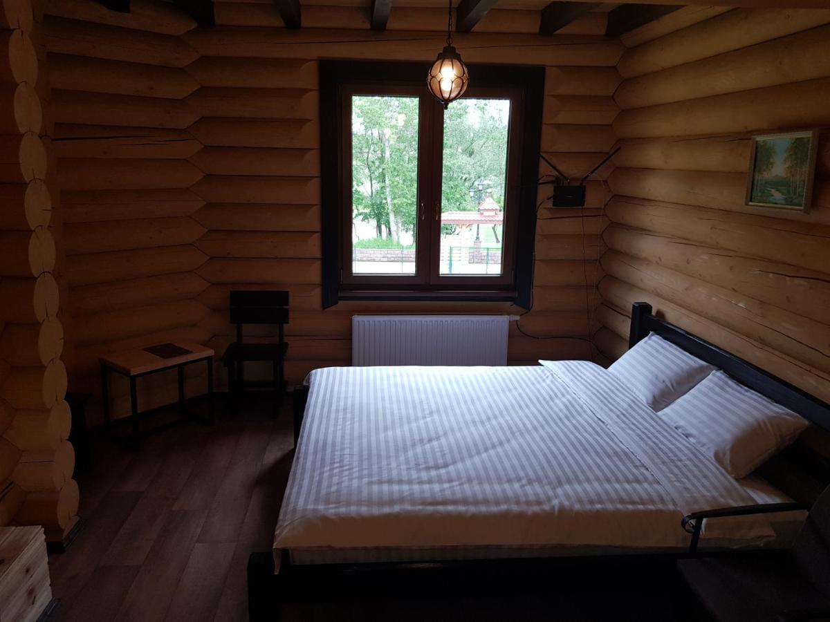 Загородный Комплекс Fort Pirnov Park Pirnove Екстериор снимка
