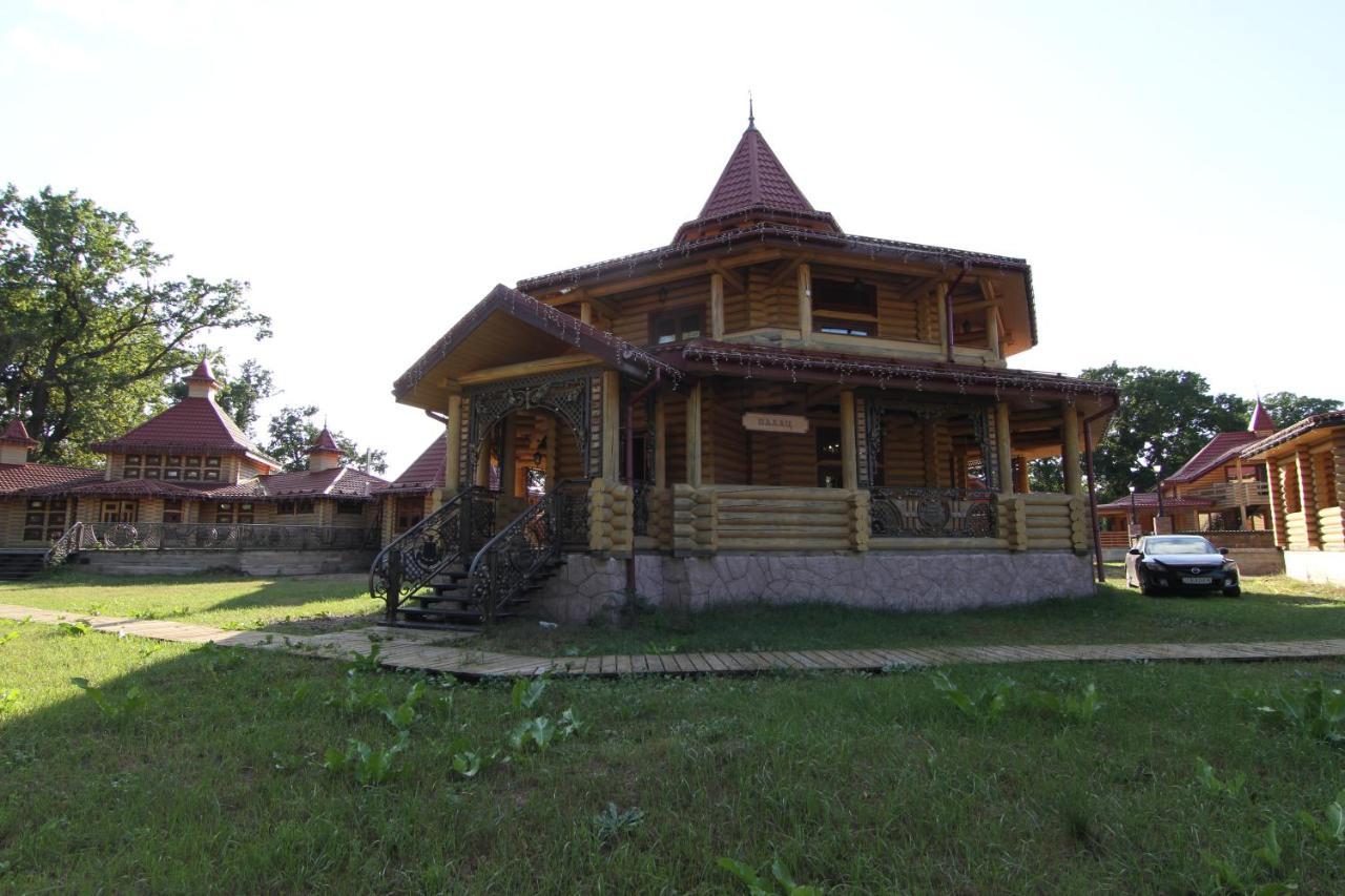 Загородный Комплекс Fort Pirnov Park Pirnove Екстериор снимка