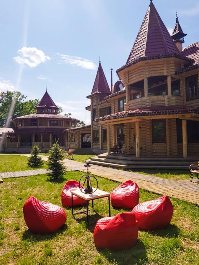 Загородный Комплекс Fort Pirnov Park Pirnove Екстериор снимка