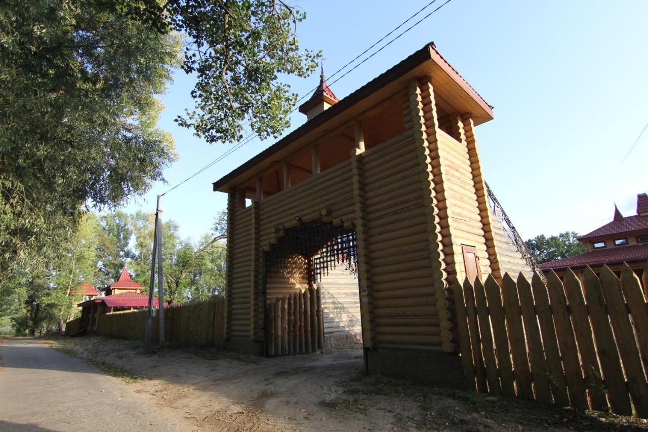 Загородный Комплекс Fort Pirnov Park Pirnove Екстериор снимка