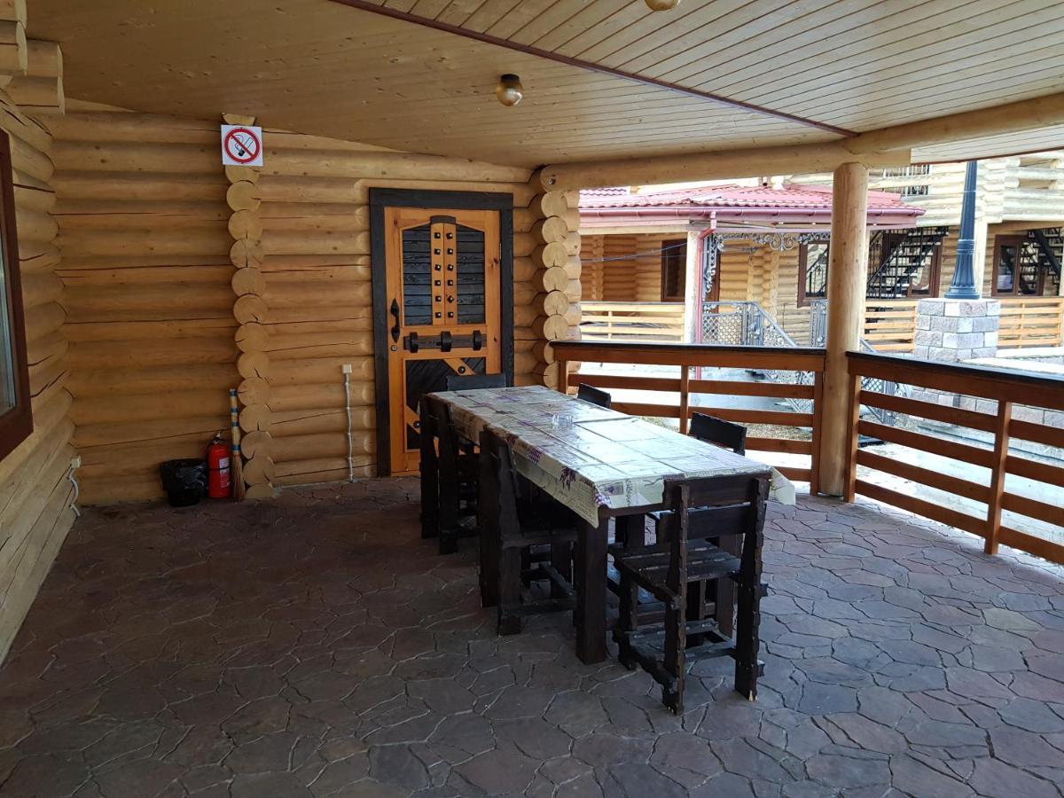 Загородный Комплекс Fort Pirnov Park Pirnove Екстериор снимка