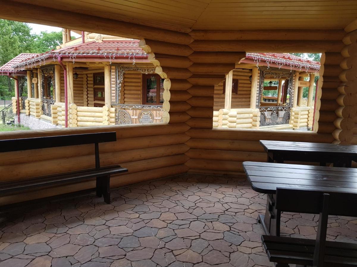 Загородный Комплекс Fort Pirnov Park Pirnove Екстериор снимка