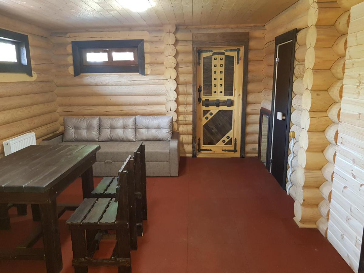 Загородный Комплекс Fort Pirnov Park Pirnove Екстериор снимка